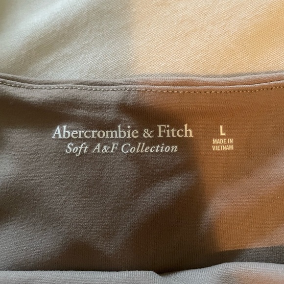 Abercrombie & Fitch Soft Matte Seamless Squareneck Bodysuit - Picture 3 of 4